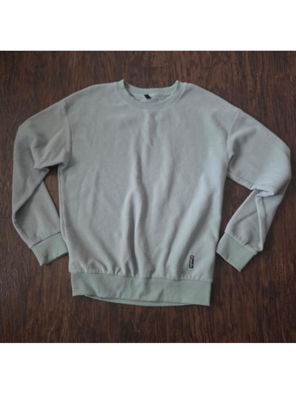 Comfrt crewneck sweatshirt